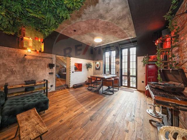 Apartament 2 camere vanzare in casă / vilă Brasov, Centrul Istoric vezi locația pe hartă