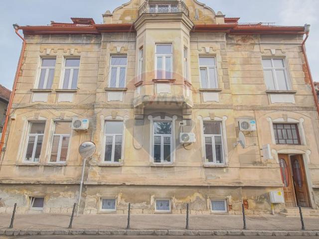 Apartament 2 camere vanzare in casă / vilă Brasov, Centrul Istoric vezi locația pe hartă