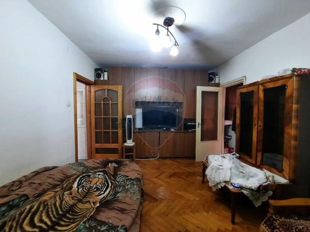 Apartament 2 camere vanzare in bloc de apartamente Timis, Lugoj vezi locația pe hartă