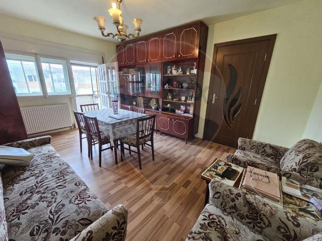Apartament 2 camere vanzare in bloc de apartamente Timis, Lugoj vezi locația pe hartă