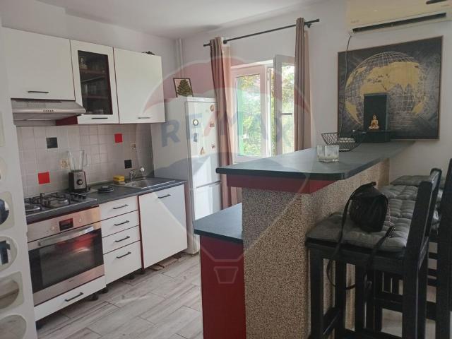 Apartament 2 camere vanzare in bloc de apartamente Arad, Ultracentral vezi locația pe hartă