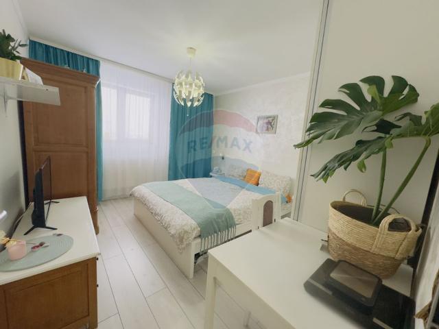 Apartament 2 camere vanzare in bloc de apartamente Bihor, Oradea, Rogerius vezi locația pe hartă