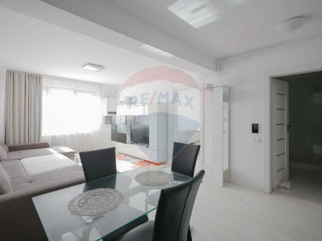 Apartament 2 camere vanzare in bloc de apartamente Bihor, Oradea, Ultracentral vezi locația pe hartă