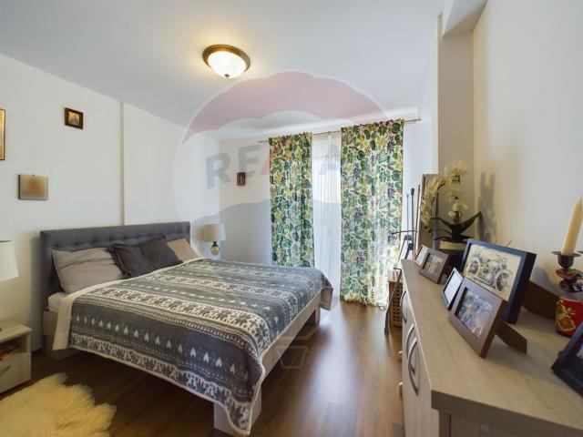 Apartament 2 camere vanzare in bloc de apartamente Brasov, Codlea, Est vezi locația pe hartă