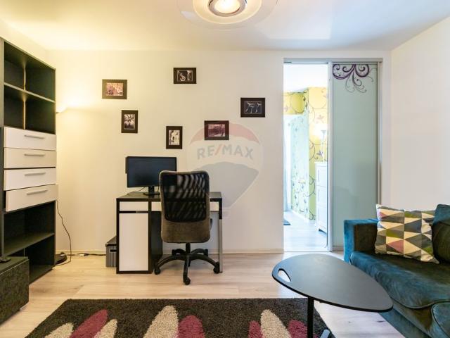 Apartament 2 camere vanzare in bloc de apartamente Bucuresti, Calea Calarasilor vezi locația pe hartă