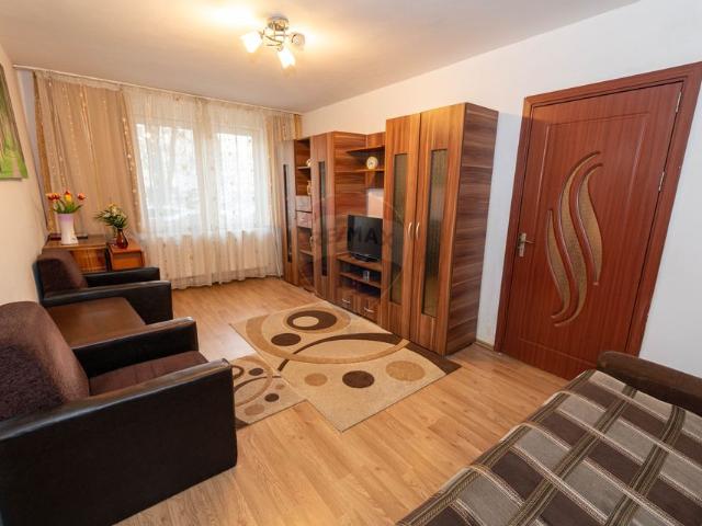 Apartament 2 camere vanzare in bloc de apartamente Bucuresti, Chisinau vezi locația pe hartă