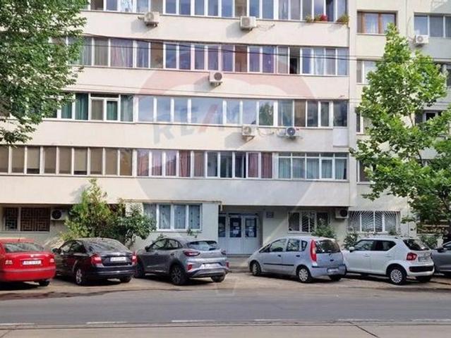 Apartament 2 camere vanzare in bloc de apartamente Bucuresti, Ferdinand vezi locația pe hartă