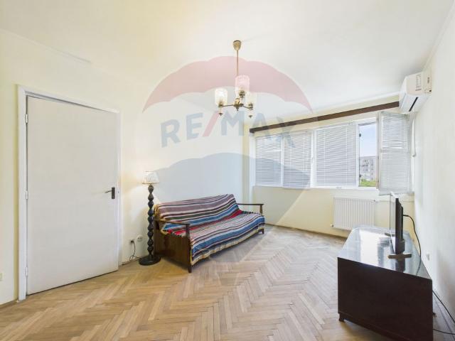 Apartament 2 camere vanzare in bloc de apartamente Bucuresti, Pajura vezi locația pe hartă