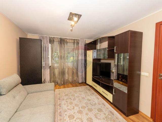 Apartament 2 camere vanzare in bloc de apartamente Bucuresti, Titan vezi locația pe hartă