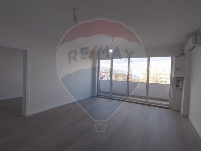 Apartament 2 camere vanzare in bloc de apartamente Constanta, Dacia vezi locația pe hartă