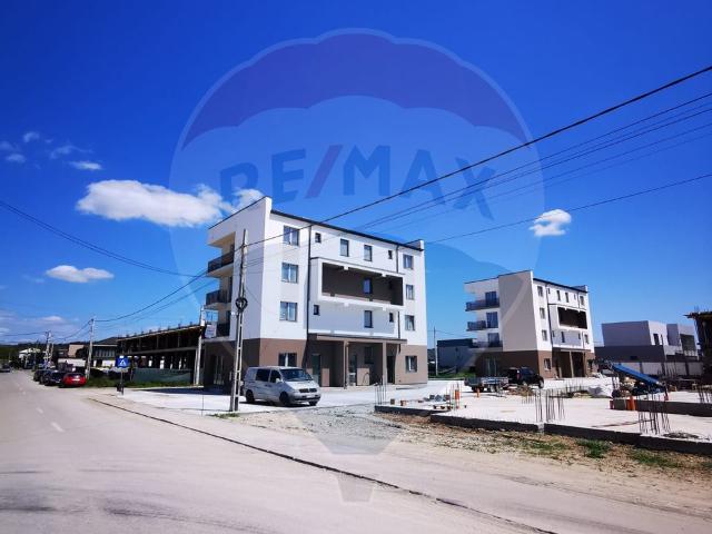 Apartament 2 camere vanzare in bloc de apartamente Dolj, Carcea vezi locația pe hartă