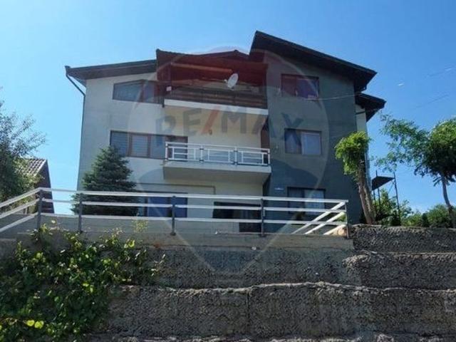 Apartament 2 camere vanzare in bloc de apartamente Iasi, Bucium vezi locația pe hartă