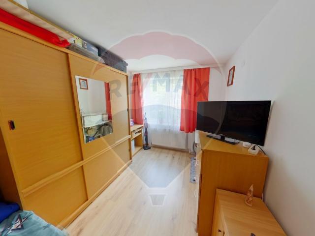 Apartament 2 camere vanzare in bloc de apartamente Maramures, Sighetu Marmatiei, Est vezi locația pe hartă