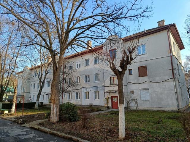 Apartament 2 camere vanzare in bloc de apartamente Mures, Tarnaveni, Central vezi locația pe hartă