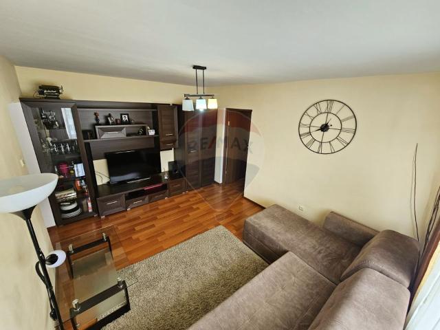 Apartament 2 camere vanzare in bloc de apartamente Piatra Neamt, Maratei vezi locația pe hartă