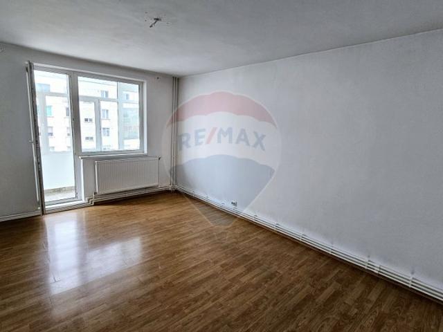 Apartament 2 camere vanzare in bloc de apartamente Piatra Neamt, Precista vezi locația pe hartă