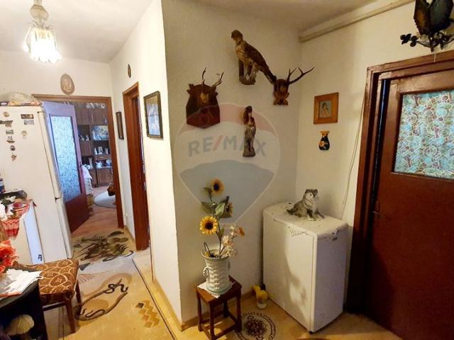 Apartament 2 camere vanzare in bloc de apartamente Piatra Neamt, Precista vezi locația pe hartă