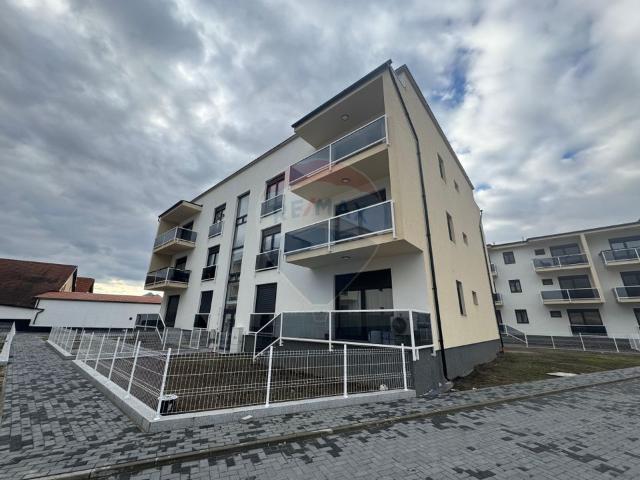 Apartament 2 camere vanzare in bloc de apartamente Sibiu, Medias, Est vezi locația pe hartă