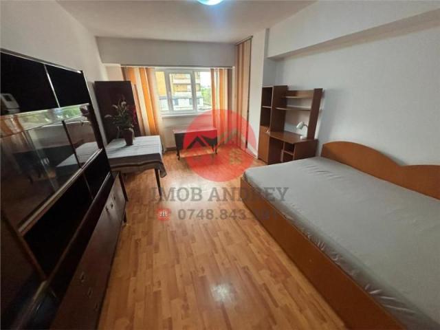 Apartament 2 camere, vedere Lac Ciuperca, zona Pelican de inchiriat