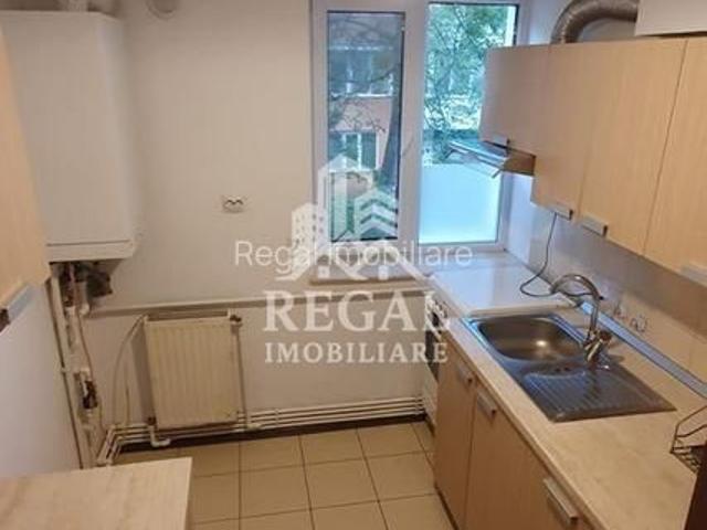 Apartament 2 camere Zona Centrală In spate la Caffe Bar Rafaello