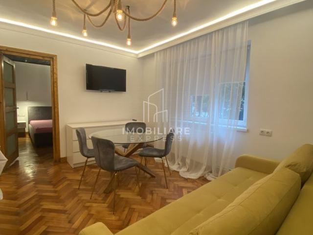 Apartament 2 camere zona centrala