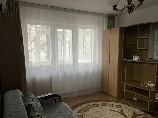 Apartament 2 camere, zona Alexandru cel Bun