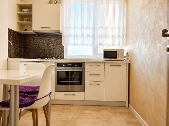 Apartament 2 camere zona Far Centrul de scafandri contract ANAF