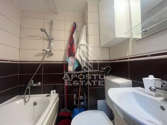Apartament 2 camere, zona Intim