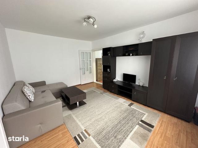 Apartament 2 camere, zona Lama