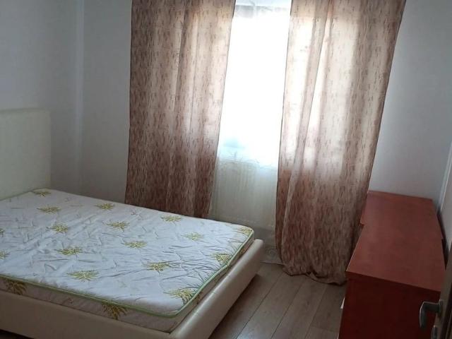 Apartament 2 camere, zona Nicolina