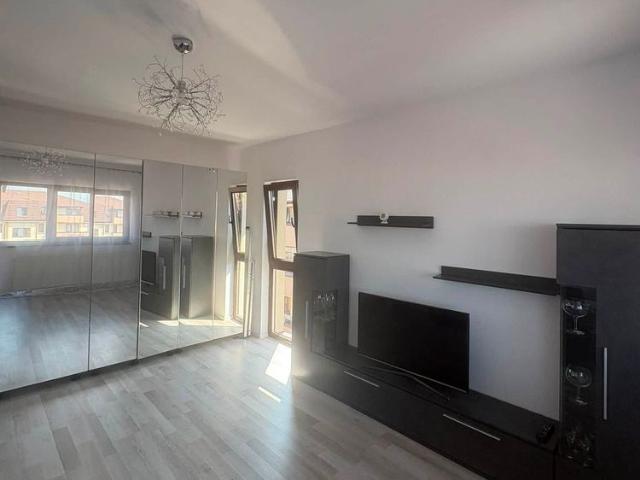 Apartament 2 camere zona SANPETRU,str Universului