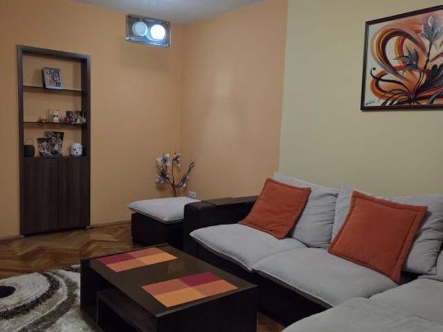 Apartament 2 camere zona Stefan Cel Mare