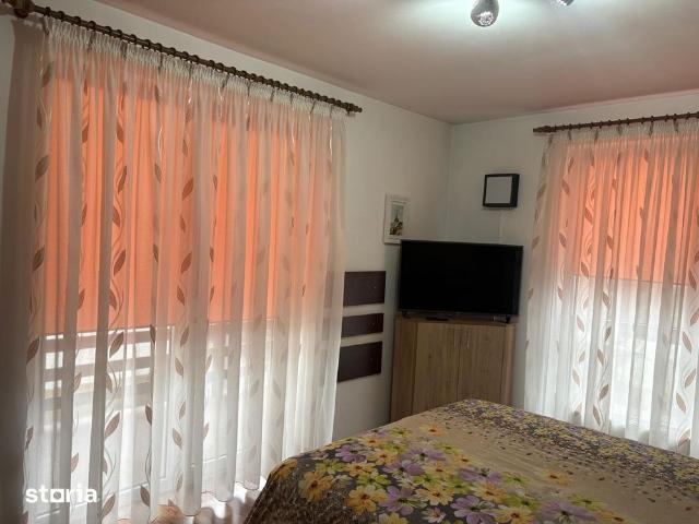 Apartament 2 camere zona Tractorul