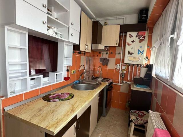 Apartament 2 camere, 39 mp {Acces rapid Metrou Berceni }