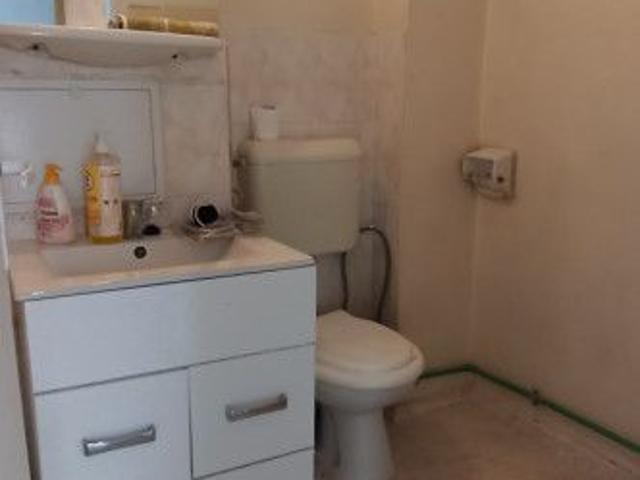 Apartament 2 camere, 45mp + 8mp balcon, etaj 5/10, zona Dambovita