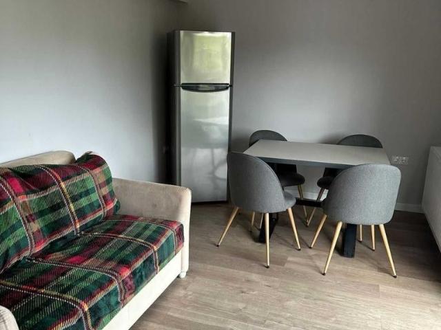 Apartament 2 camere 45mp, balcon, zona Scoala de Politie