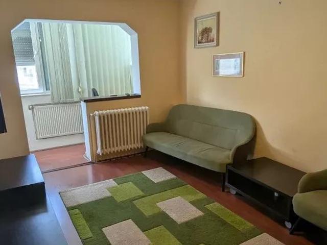 Apartament 2 camere 47mp, balcon, finisat mediu, zona Podul Calvaria