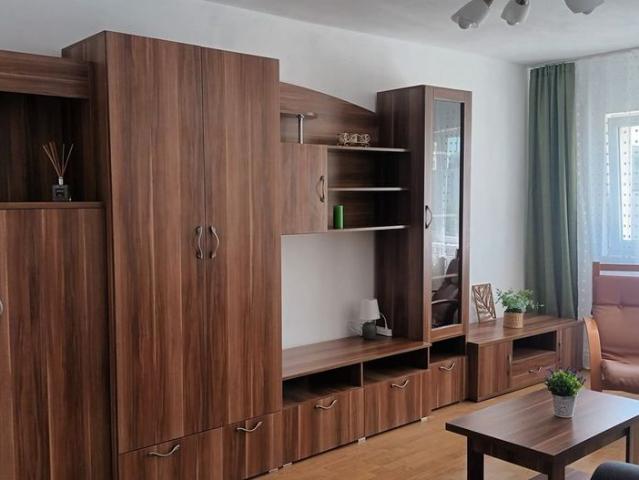 Apartament 2 camere 48mp, zona Intre Lacuri, finisaje medii