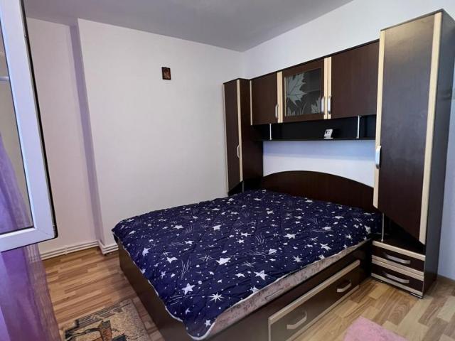 Apartament 2 camere 49 mp Zona Gară, etajul 1/4