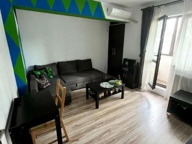 Apartament 2 camere, 49mp, cu balcon şi parcare