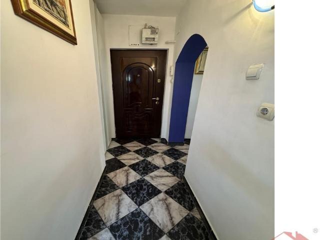 Apartament 2 camere, 54mp, etaj 4 cu acoperis Central