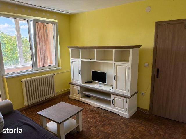 Apartament 2 camere 50mp, finisat mediu, zona Semicentrala
