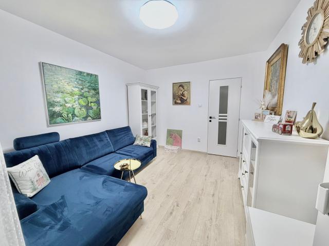 Apartament 2 camere,50mp+balcon,mobilat si utilat,lift nou