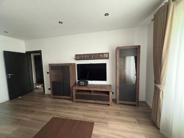 Apartament 2 camere 75 mp, decomandat, etajul 1 AFI Mall