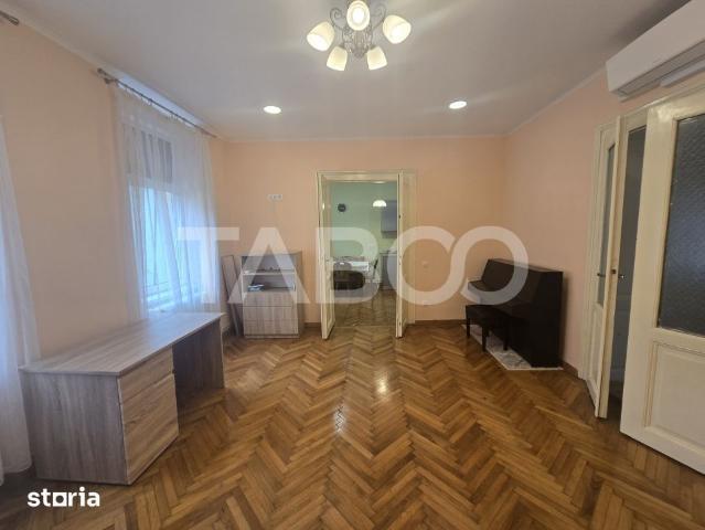 Apartament 2 camere 77mpu etaj 1 loc de parcare in Centrul Istoric