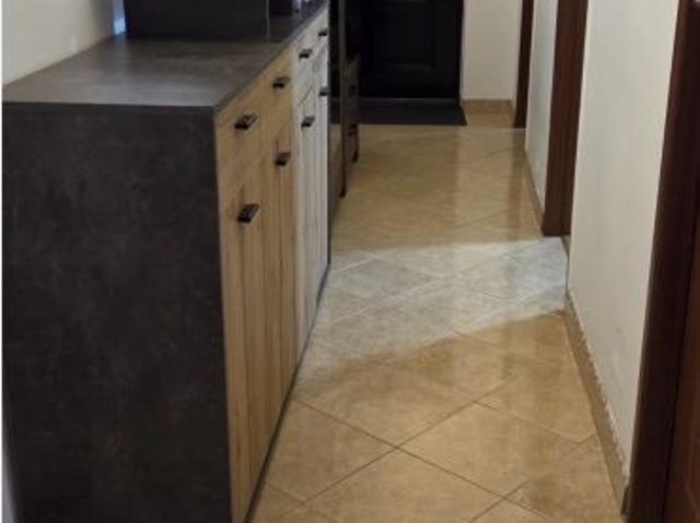 Apartament 2 amere decomandate, zona Ioan Rus