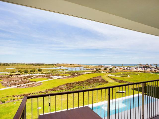 Apartament, 2 bedrooms, direct access to the beach 80m² Armação De Pêra