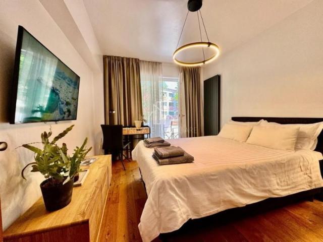 Apartament 2 Dormitoare, Et.1, Renovat LUX, Mobilat/Utilat, Zona Cornisa