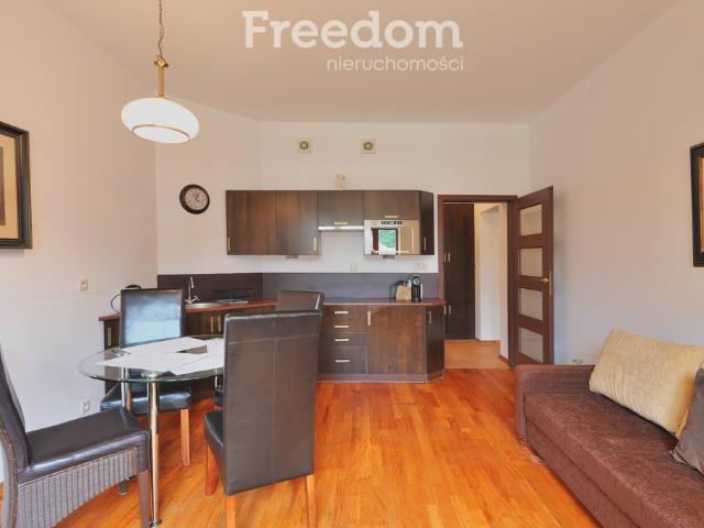 Apartament 2 pokojowy z balkonem, widok na góry, komórka