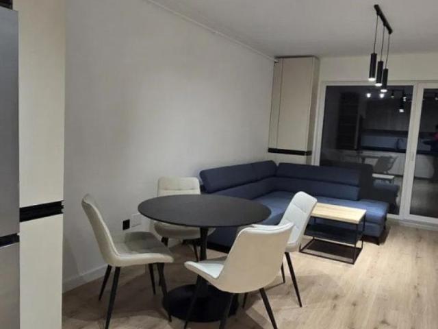 Apartament 2camere 45mp plus balcon 9mp, zona Eroilor